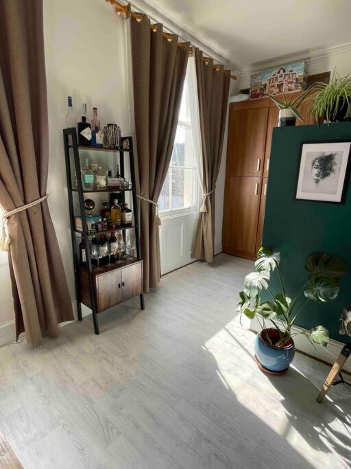 One Bedroom Flat In The Heart Of Islington ลอนดอน ภายนอก รูปภาพ