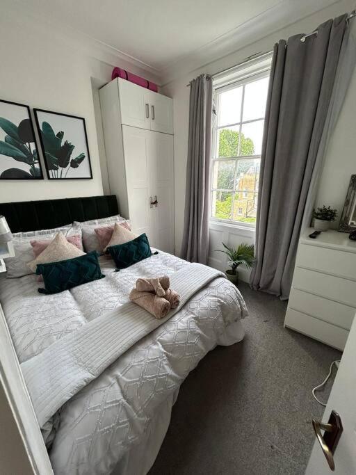 One Bedroom Flat In The Heart Of Islington ลอนดอน ภายนอก รูปภาพ