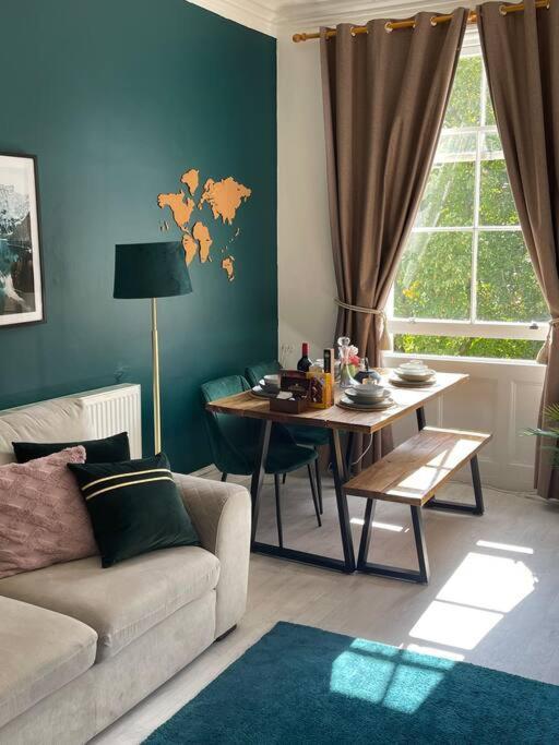 One Bedroom Flat In The Heart Of Islington ลอนดอน ภายนอก รูปภาพ